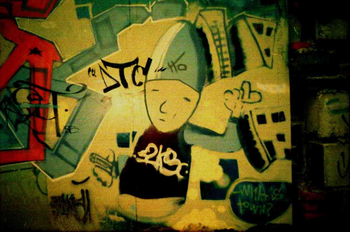 Graffiti Street Art photo Murals A4 402 (717) A4 Photo Print