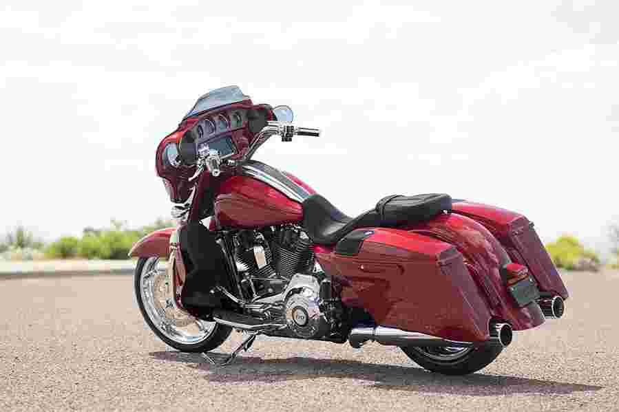 HARLEY DAVIDSON CVO Street Glide 8384 2 Car A4 Photo Print