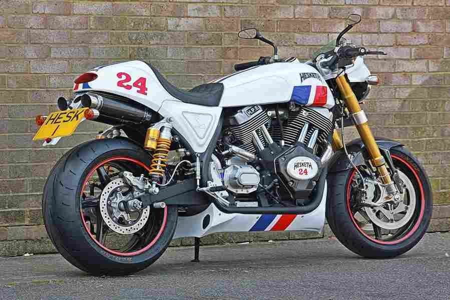 HESKETH HESKETH 24 14220 11 Car A4 Photo Print