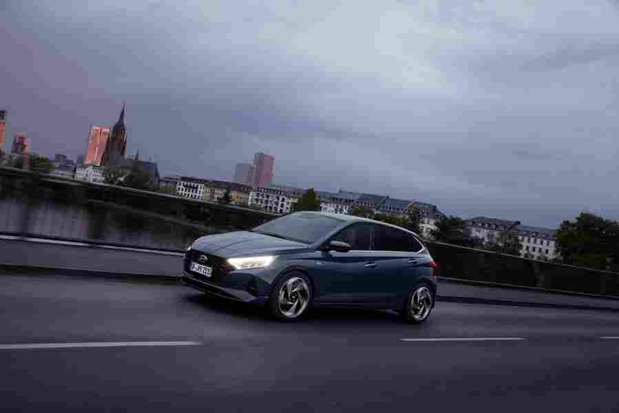 HYUNDAI i20 6744 57 Car A4 Photo Print