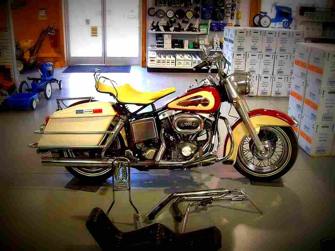 Harley Davidson 1200 Super Glide FLH 1973 3 motorbike A4 Photo Print