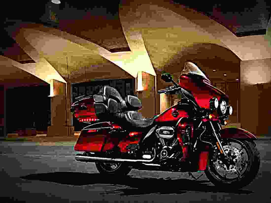 Harley Davidson CVO Limited 2018 4 motorbike A4 Photo Print