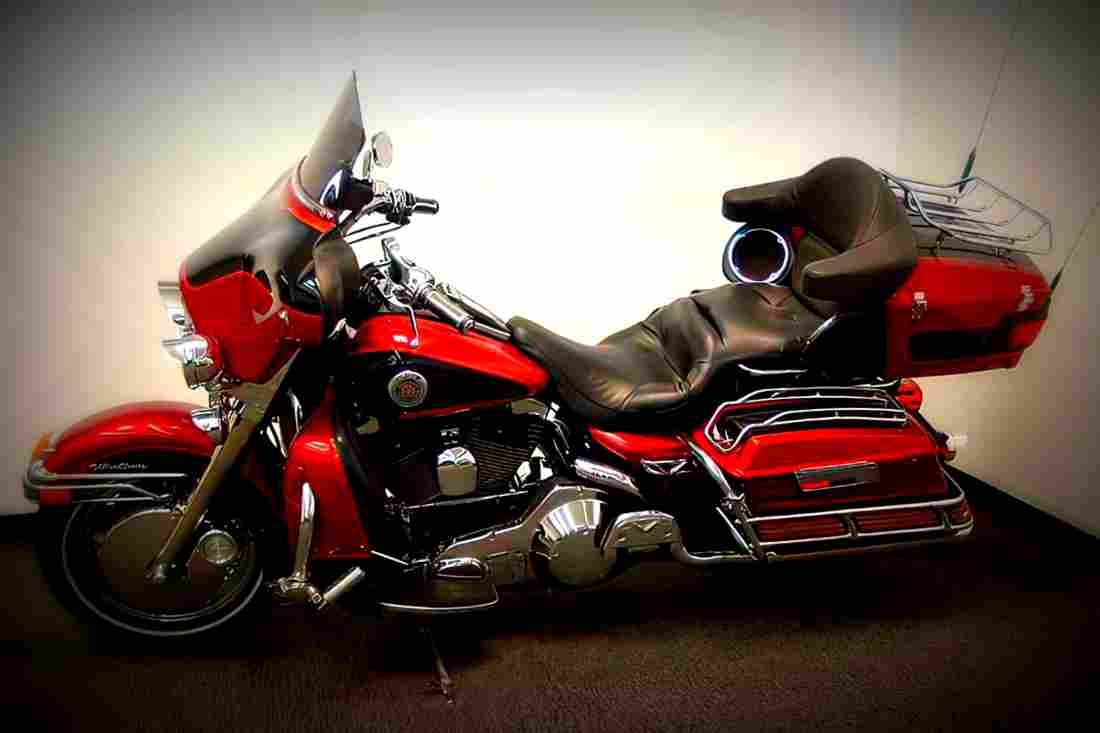 Harley Davidson FLHTCUI Electra Glide Ultra Classic 1999 1 motorbike A4 Photo Print