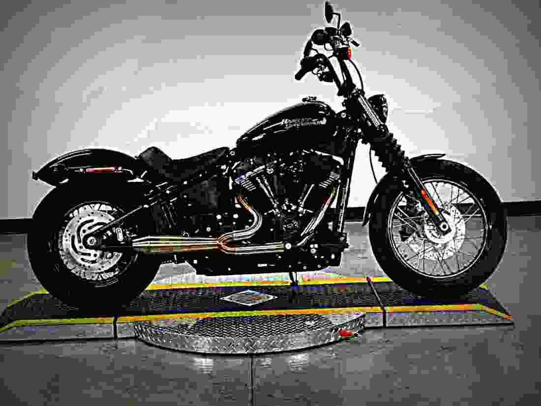 Harley Davidson Softail Street Bob 2018 3 motorbike A4 Photo Print