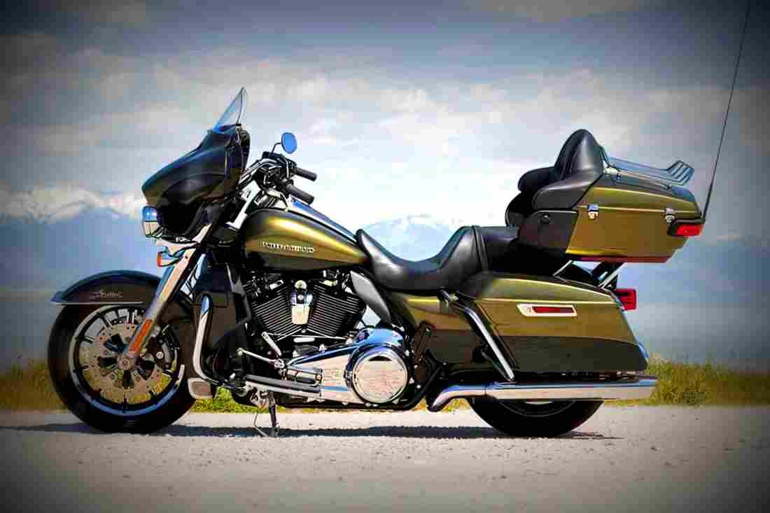 Harley Davidson Ultra Limited Low 2018 2 motorbike A4 Photo Print