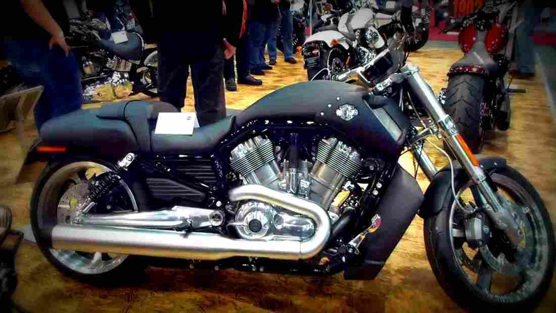 Harley Davidson V Rod Muscle 2017 4 motorbike A4 Photo Print