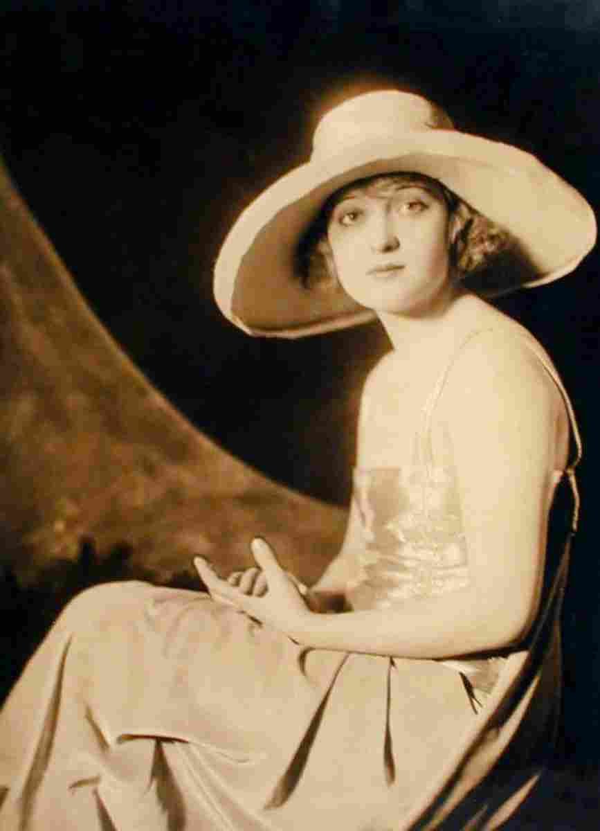 Harris Loretta 1 film star poster A4 Photo Print