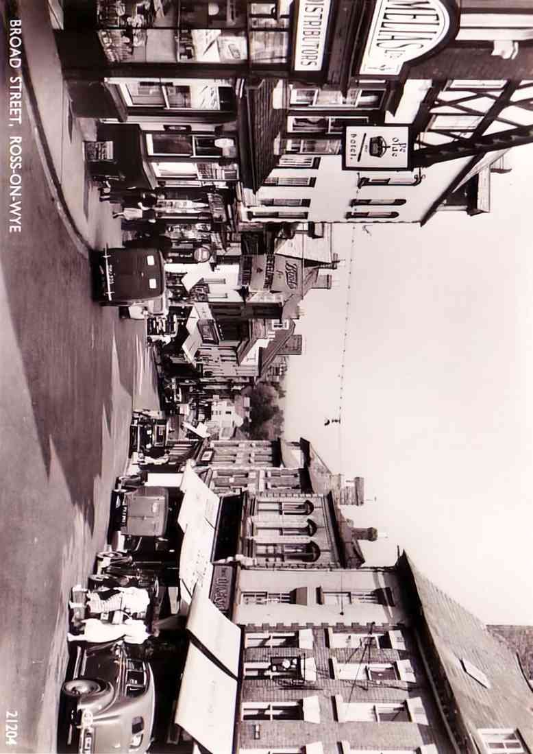 Herefordshire Ross on Wye Broad Street 1950s vintage old A4 Photo Print
