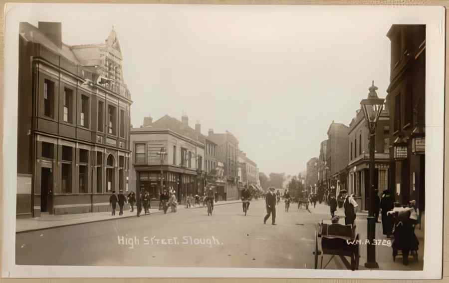 High Street Road Uk 11615 Vintage A4 Photo Print
