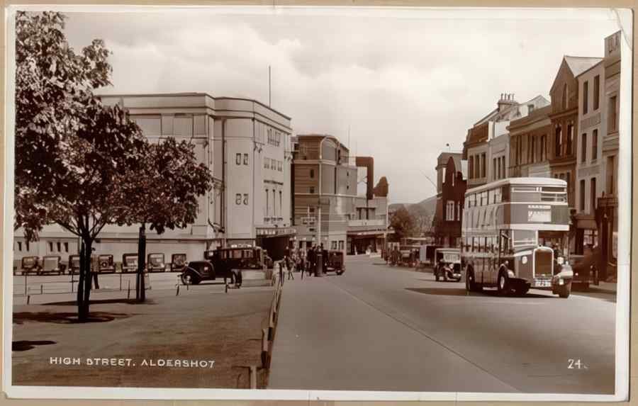 High Street Road Uk 13206 Vintage A4 Photo Print