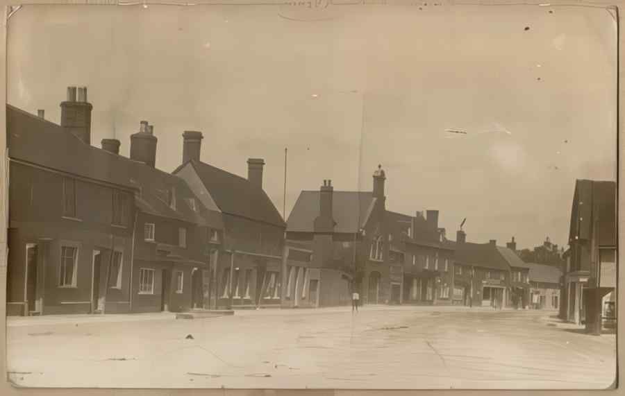 High Street Road Uk 13383 Vintage A4 Photo Print
