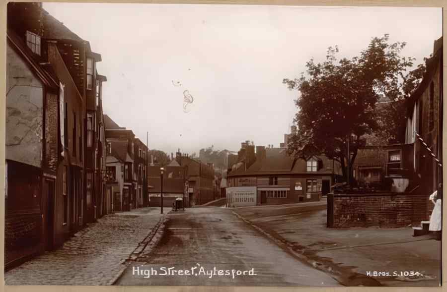 High Street Road Uk Eke12680 Vintage A4 Photo Print