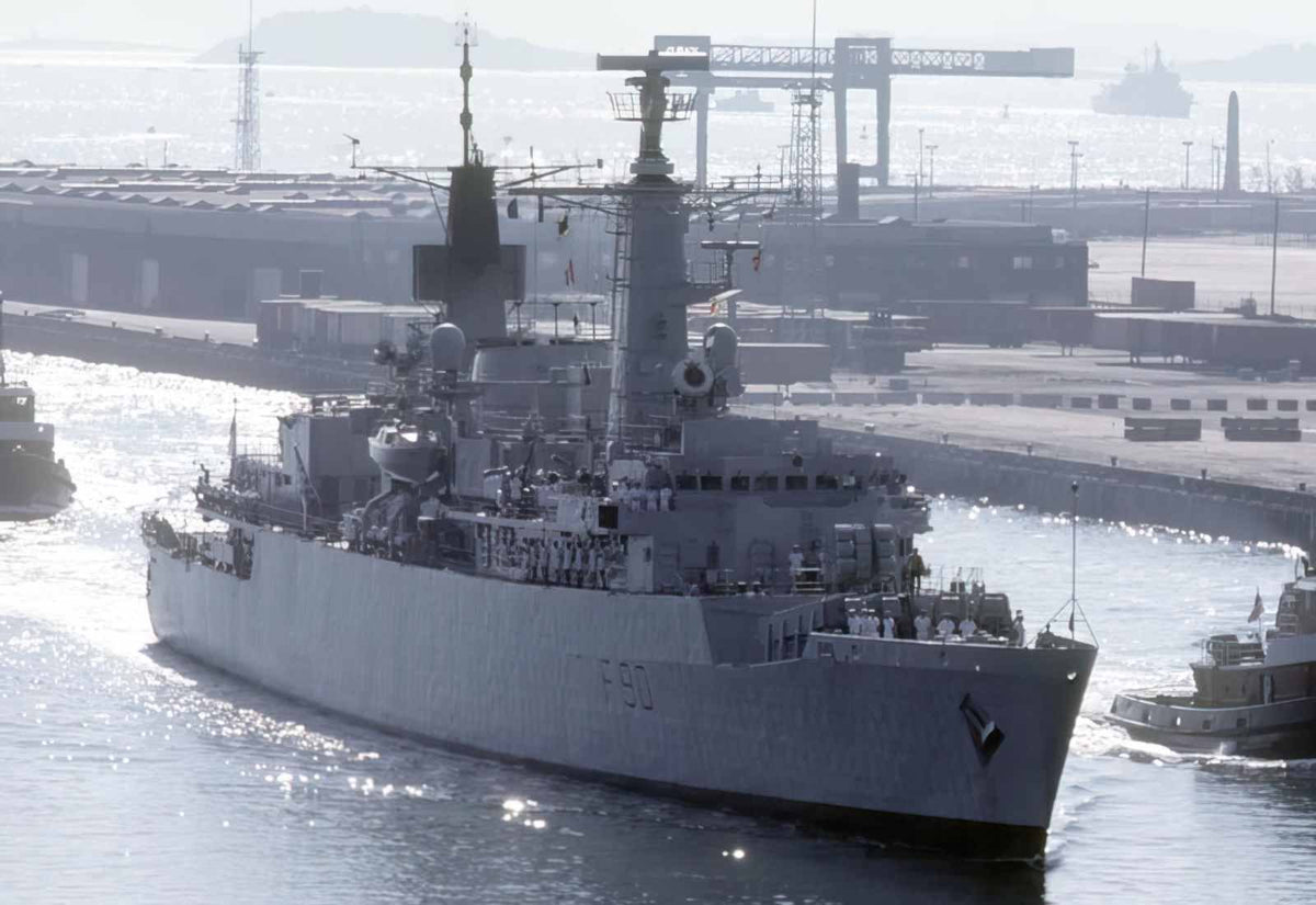 Hms Brilliant F90 Frigate A4 Photo Print