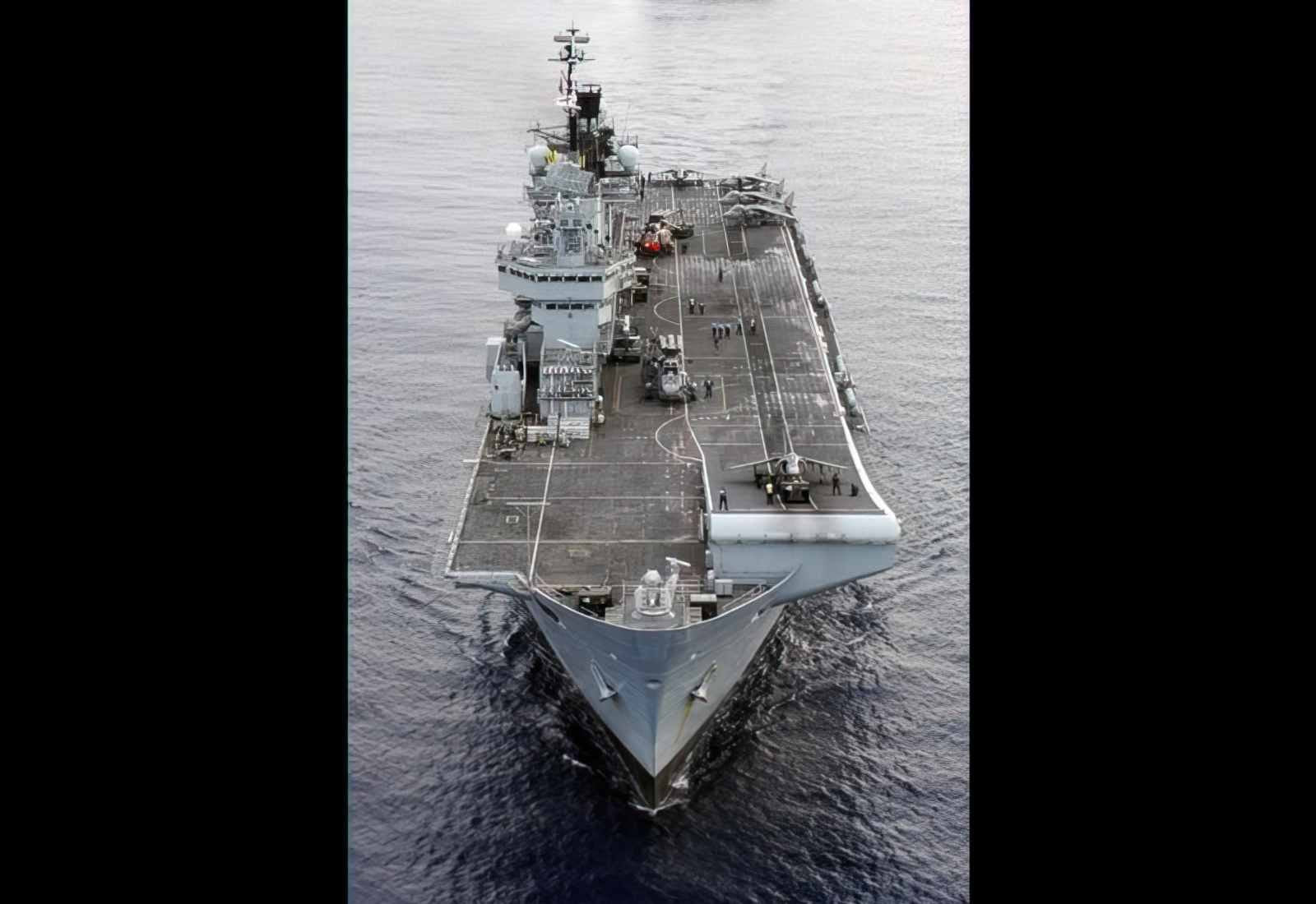 Hms Illustrious R06 5 A4 Photo Print