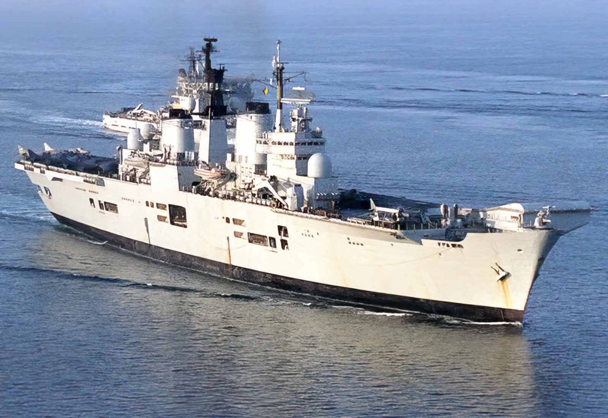 Hms Illustrious R06 6 A4 Photo Print