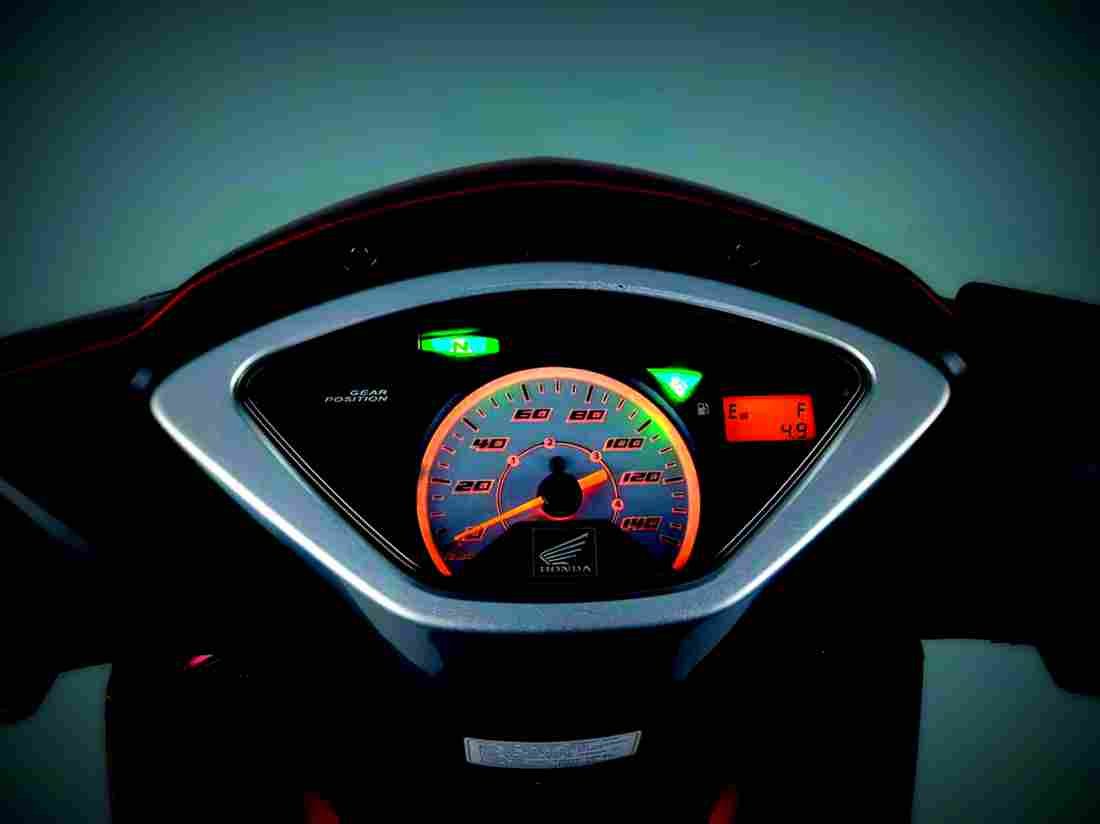 Honda ANF Innova ANF 125 Innova 3 motorbike A4 Photo Print