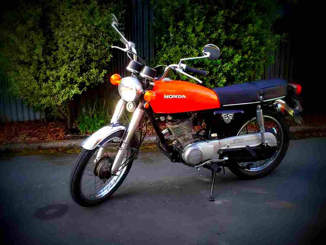 Honda CB 100 SS 1975 3 motorbike A4 Photo Print