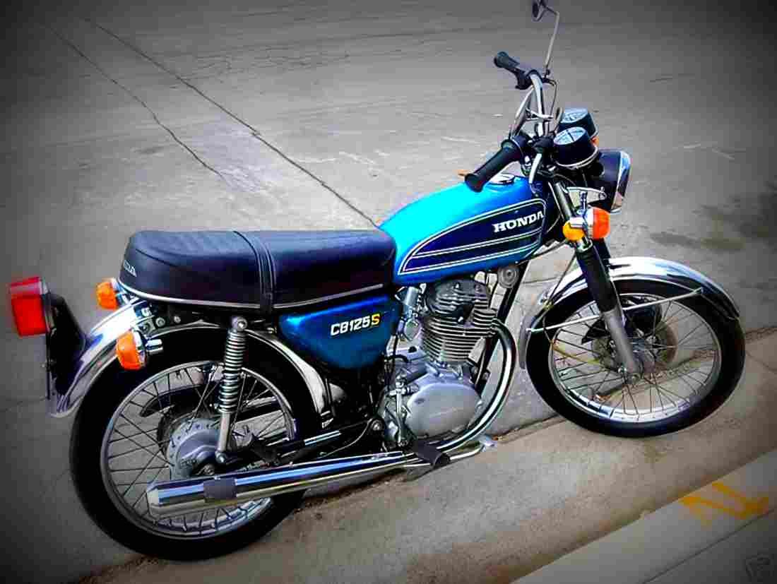 Honda CB 125 disc 1975 2 motorbike A4 Photo Print