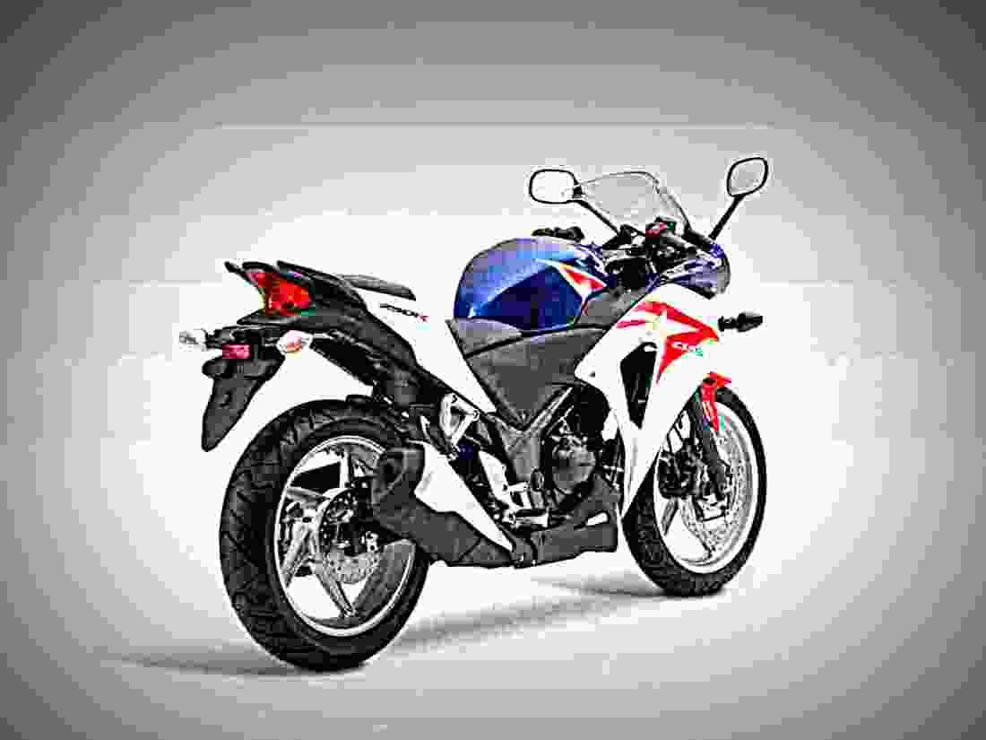 Honda CBR 150 R 150 cc 6 motorbike A4 Photo Print