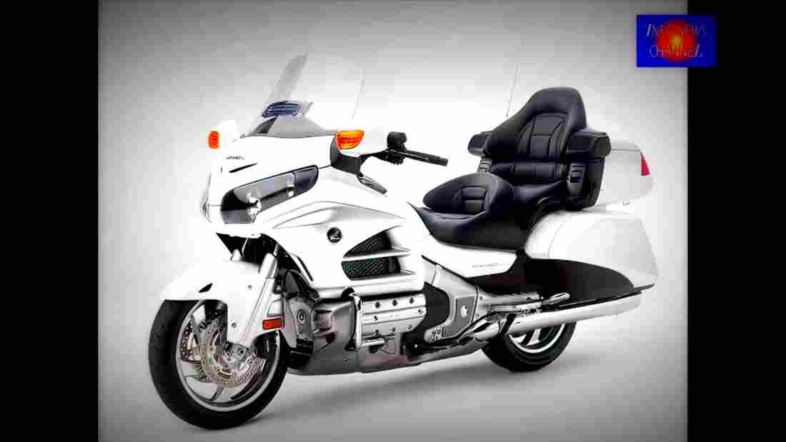 Honda Gold Wing 2019 2 motorbike A4 Photo Print