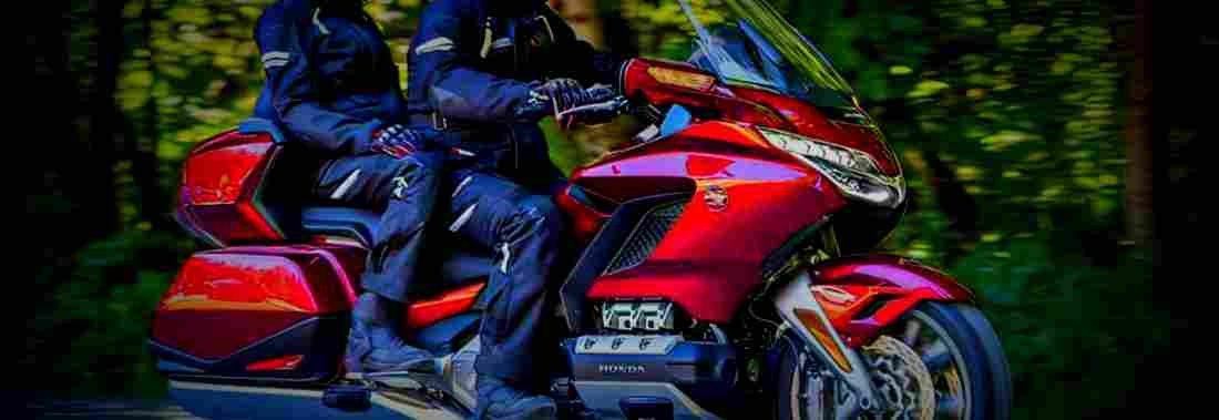 Honda Gold Wing Tour Automatic DCT 2018 1 825x284 motorbike A4 Photo Print