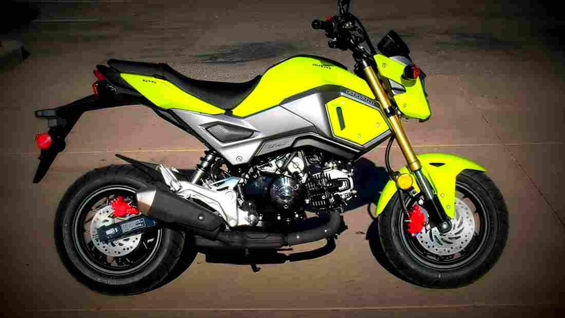Honda Grom 2018 1 motorbike A4 Photo Print
