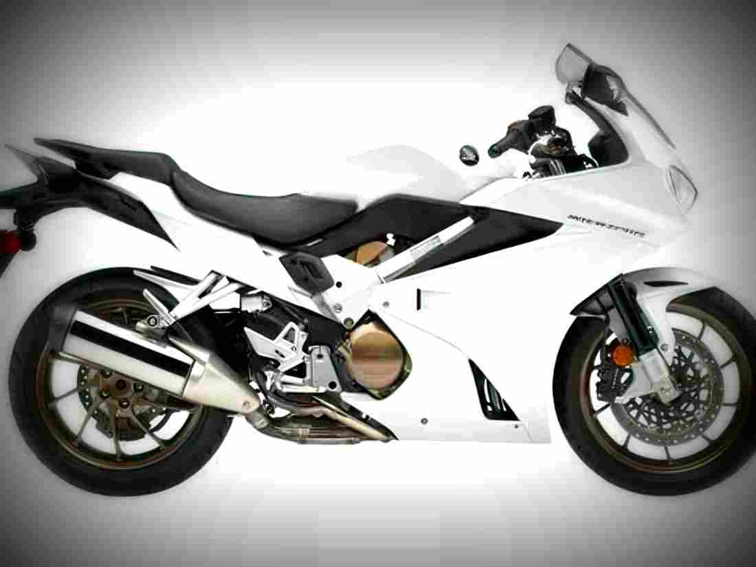 Honda Interceptor DLX 2018 3 motorbike A4 Photo Print