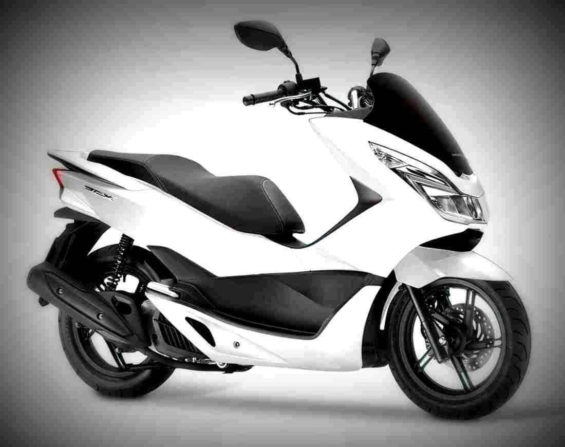 Honda PCX 125 2017 2 motorbike A4 Photo Print
