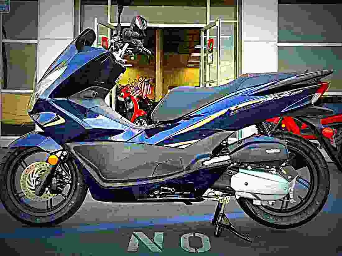 Honda PCX150 2017 1 motorbike A4 Photo Print
