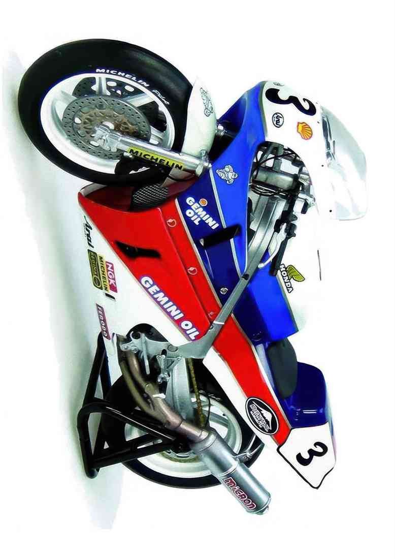 Honda RC30 87 2020 A4 Photo Print