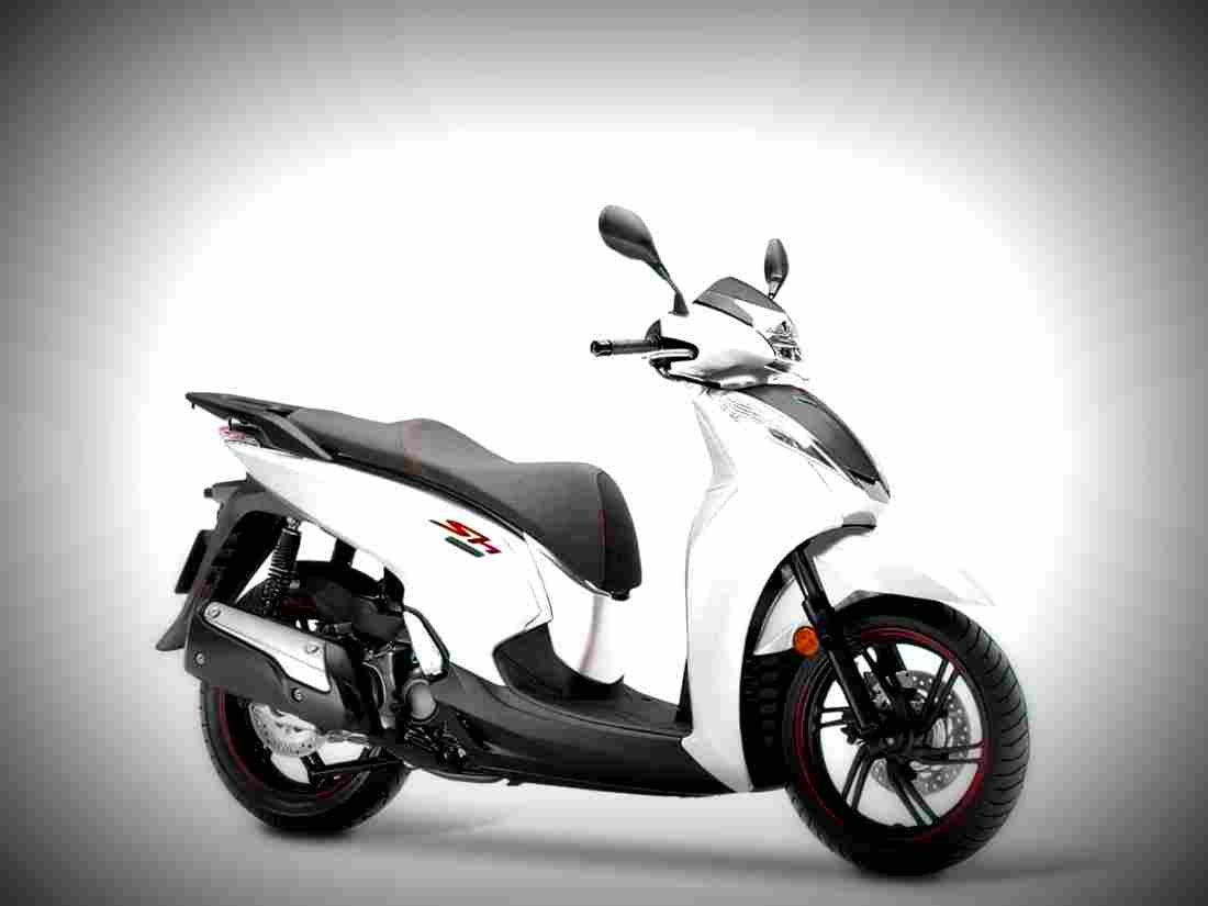 Honda SH300i 2017 3 motorbike A4 Photo Print