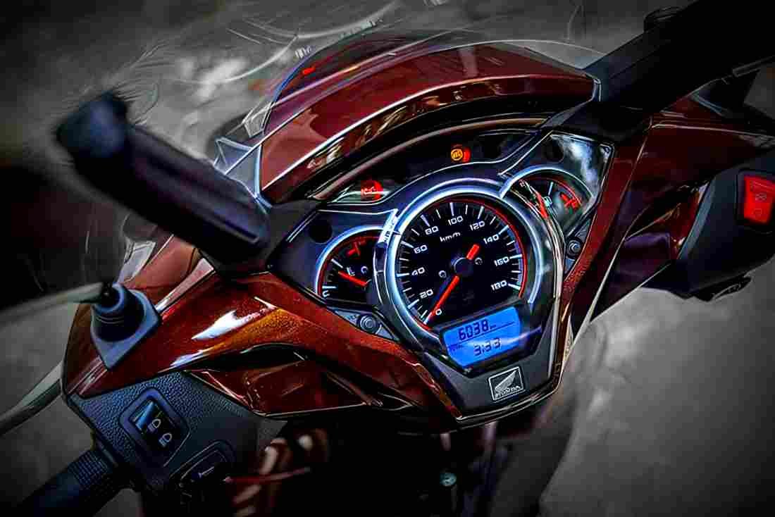 Honda SH300i 2018 4 motorbike A4 Photo Print