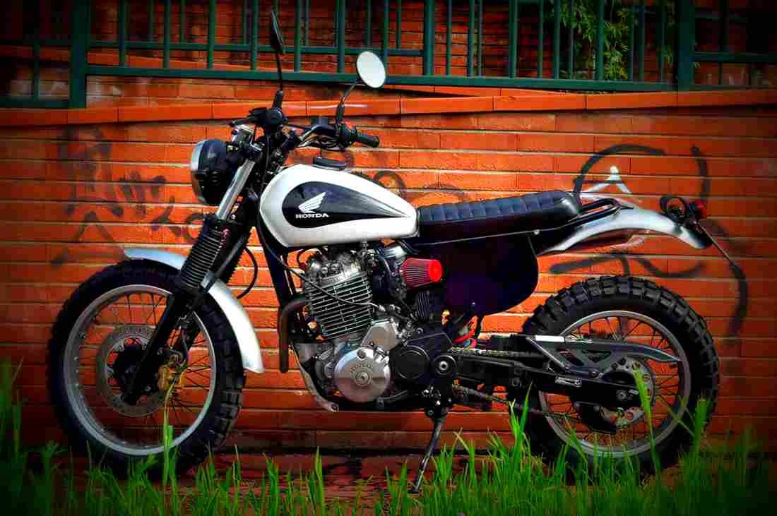 Honda SLR 650 1998 1 motorbike A4 Photo Print