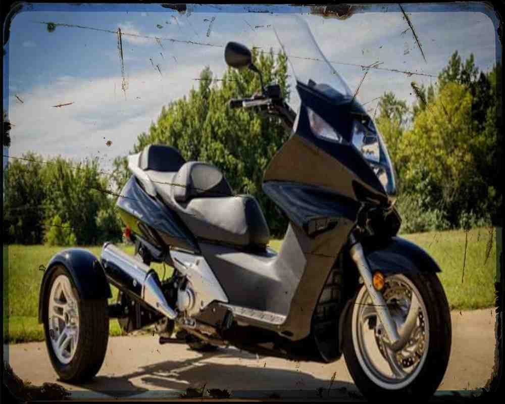 Honda Silverwing Trike Kit A4 Photo Print Motorbike Vintage Aged
