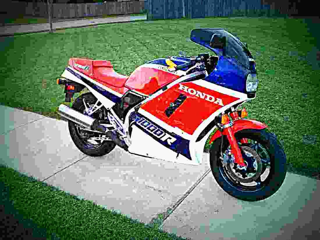 Honda VF 1000 R (reduced effect) 1985 2 motorbike A4 Photo Print