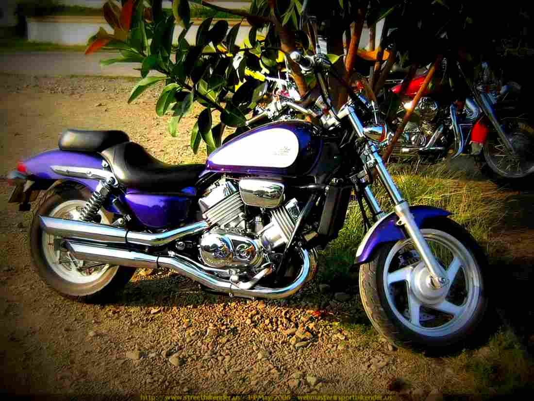 Honda VF 750 C Magna 2002 6 motorbike A4 Photo Print