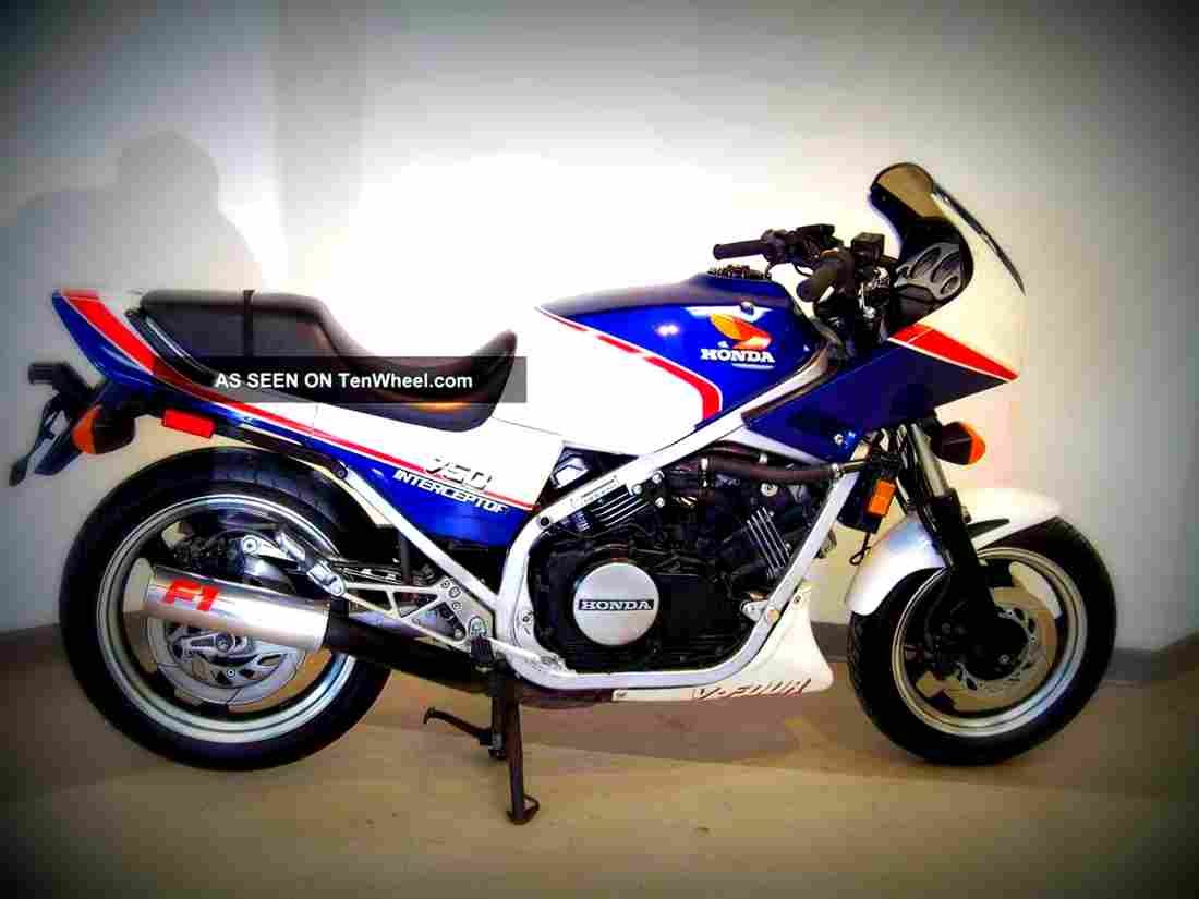 Honda VF 750 F 1986 5 motorbike A4 Photo Print