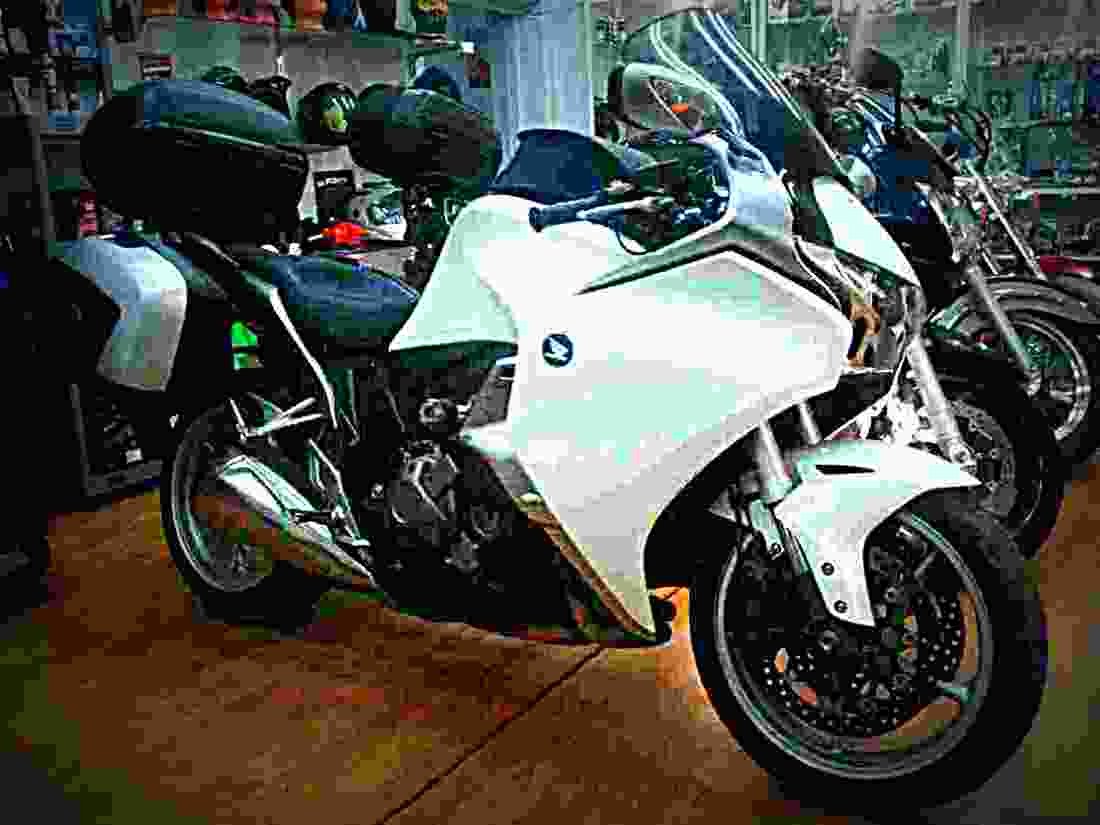 Honda VFR1200F 2017 4 motorbike A4 Photo Print