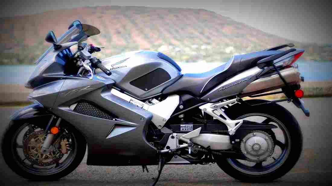 Honda VFR800F 2018 3 motorbike A4 Photo Print