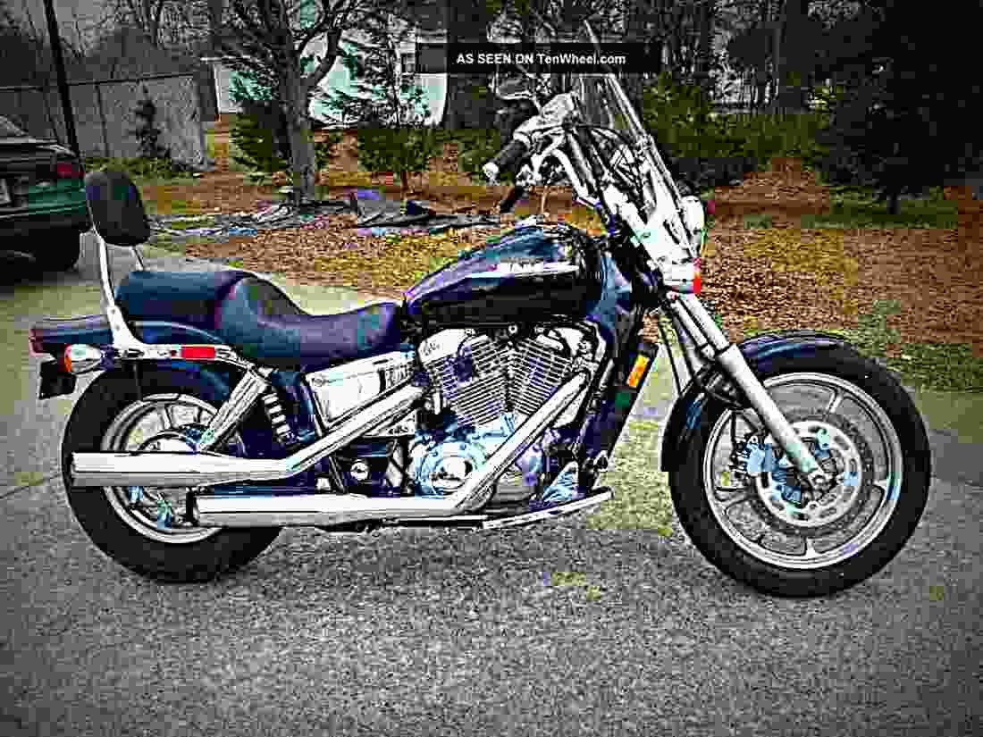 Honda VT 1100 C2 Shadow VT 1100 C2 Shadow (2003) 1 motorbike A4 Photo Print