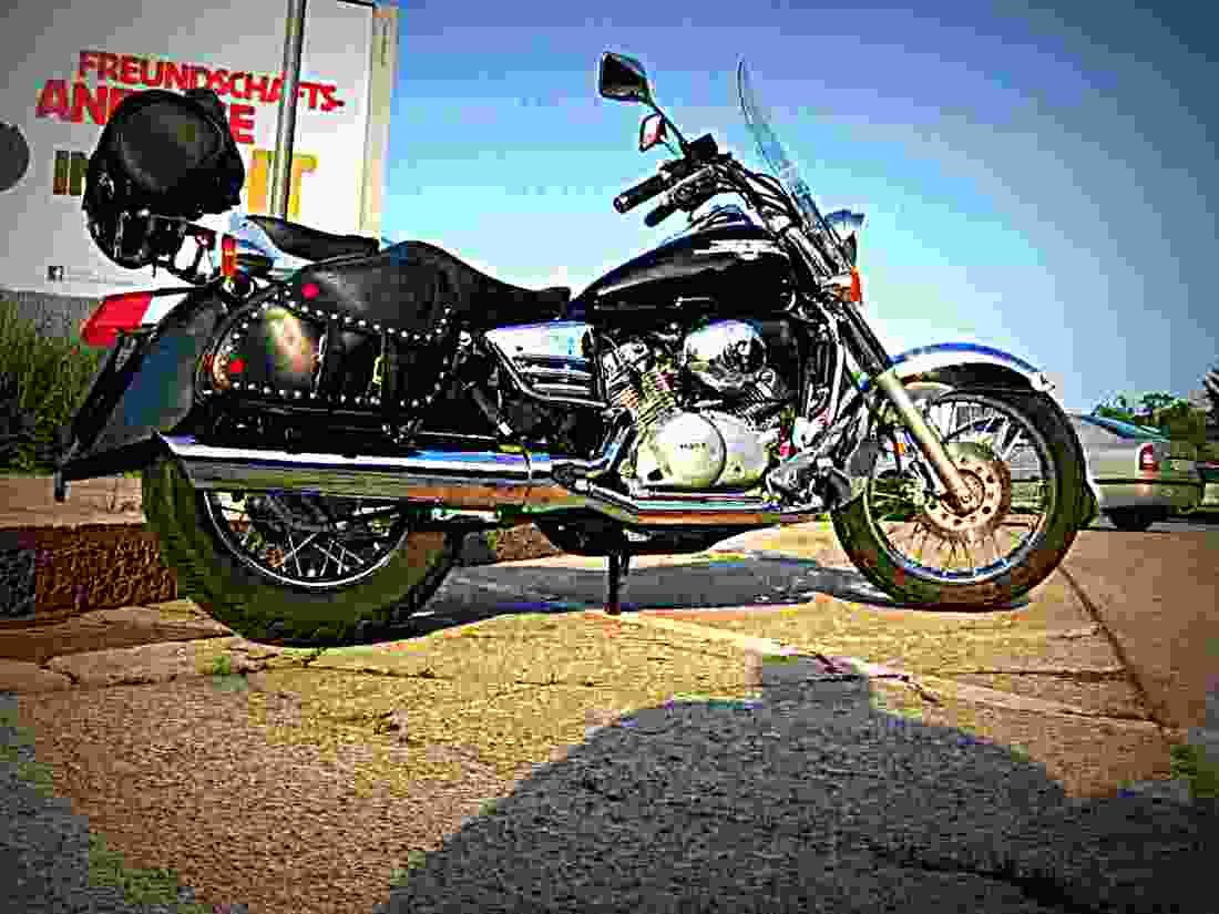 Honda VT 600 C Shadow 1995 6 motorbike A4 Photo Print