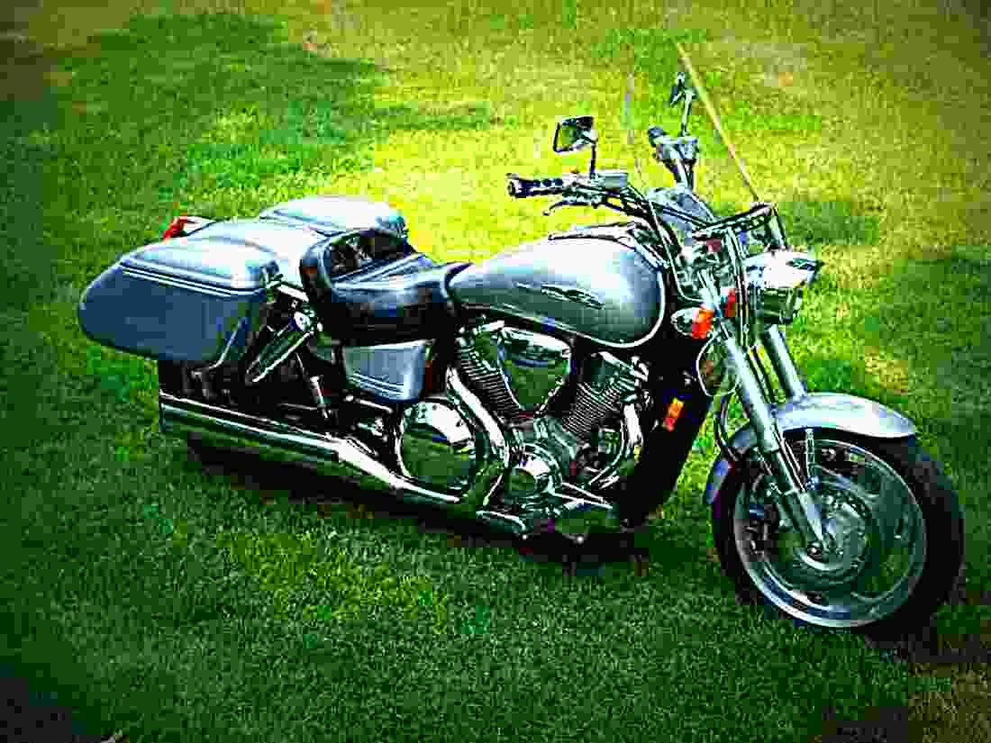 Honda VTX 1800 C 2002 3 motorbike A4 Photo Print