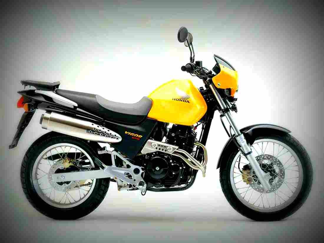 Honda Vigor 650 2002 1 motorbike A4 Photo Print