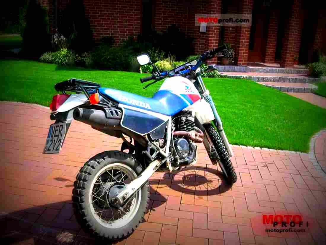 Honda XL 600 R (reduced effect) 1987 2 motorbike A4 Photo Print