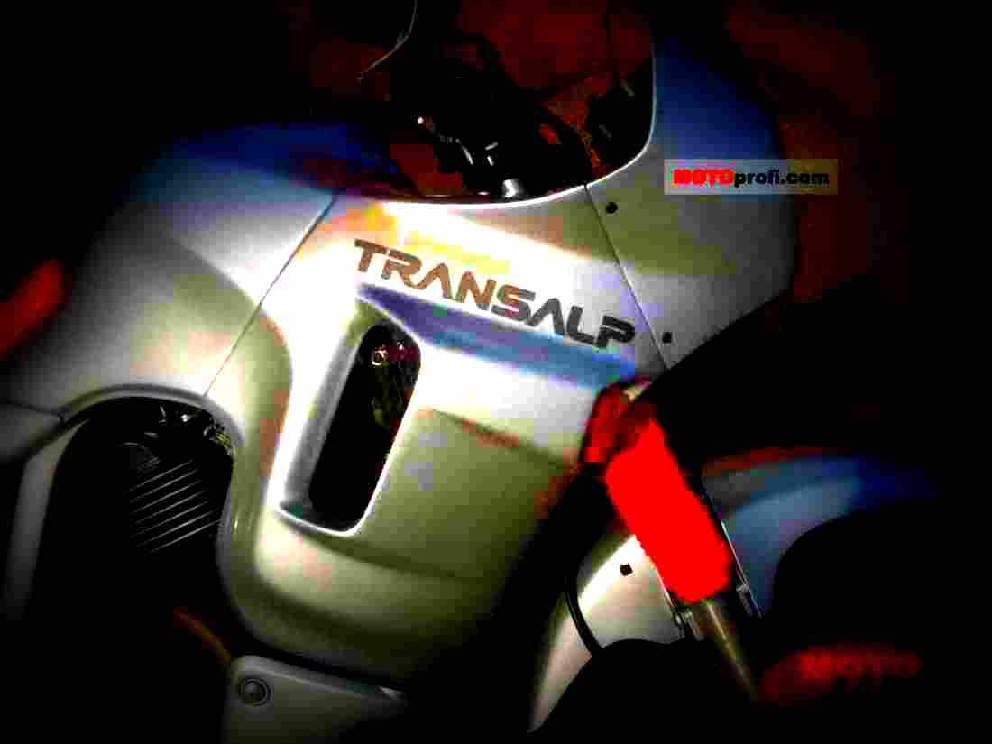 Honda XL 600 V Transalp 1992 3 motorbike A4 Photo Print