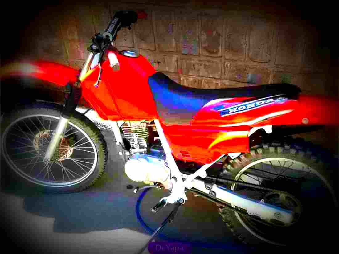 Honda XLR 125 1999 4 motorbike A4 Photo Print
