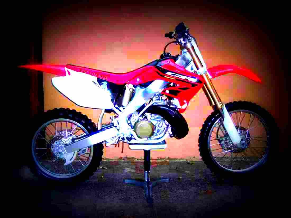 Honda XR 250 R 2002 4 motorbike A4 Photo Print