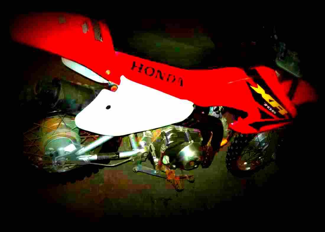 Honda XR 70 R 2003 3 motorbike A4 Photo Print