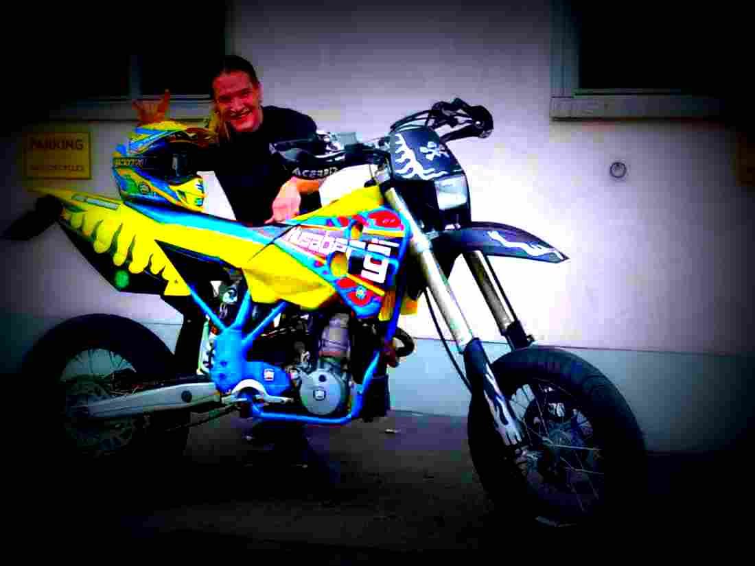 Husaberg FS 650 E Supermoto 2001 1 motorbike A4 Photo Print