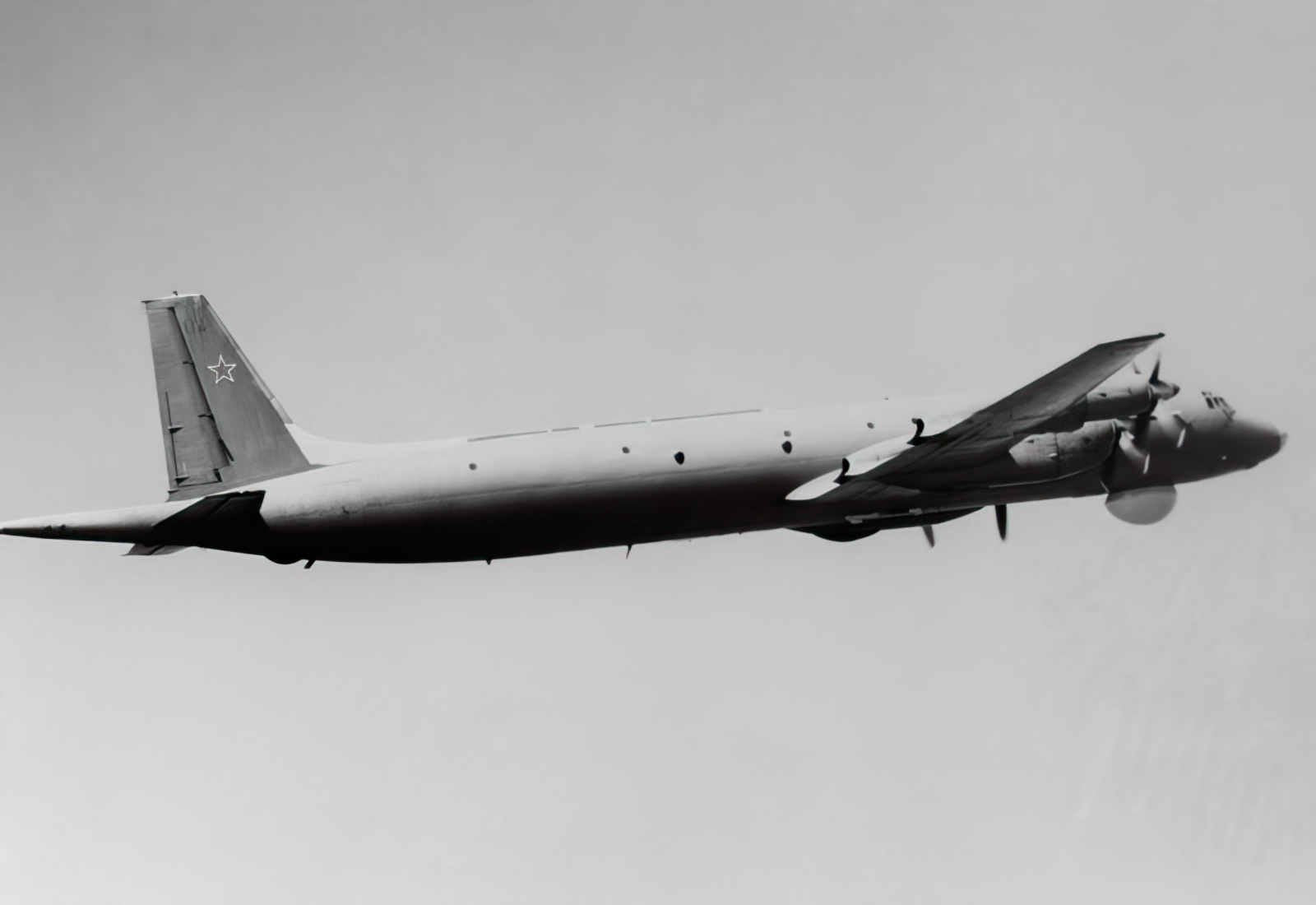 Ilyushin Il38 May 13 A4 Photo Print